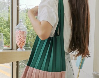 pleated tote bag