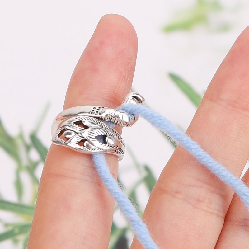 Adjustable Knitting Crochet Ring Silver-plated Fish Shape Braided agreeable