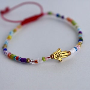 Dainty Hamsa Bracelet: Seed Bead Evil Eye Pulsera