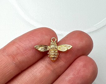 18K Gold Plated Bee Charm, Gold Jewelry Findings, Shiny Earring Charms