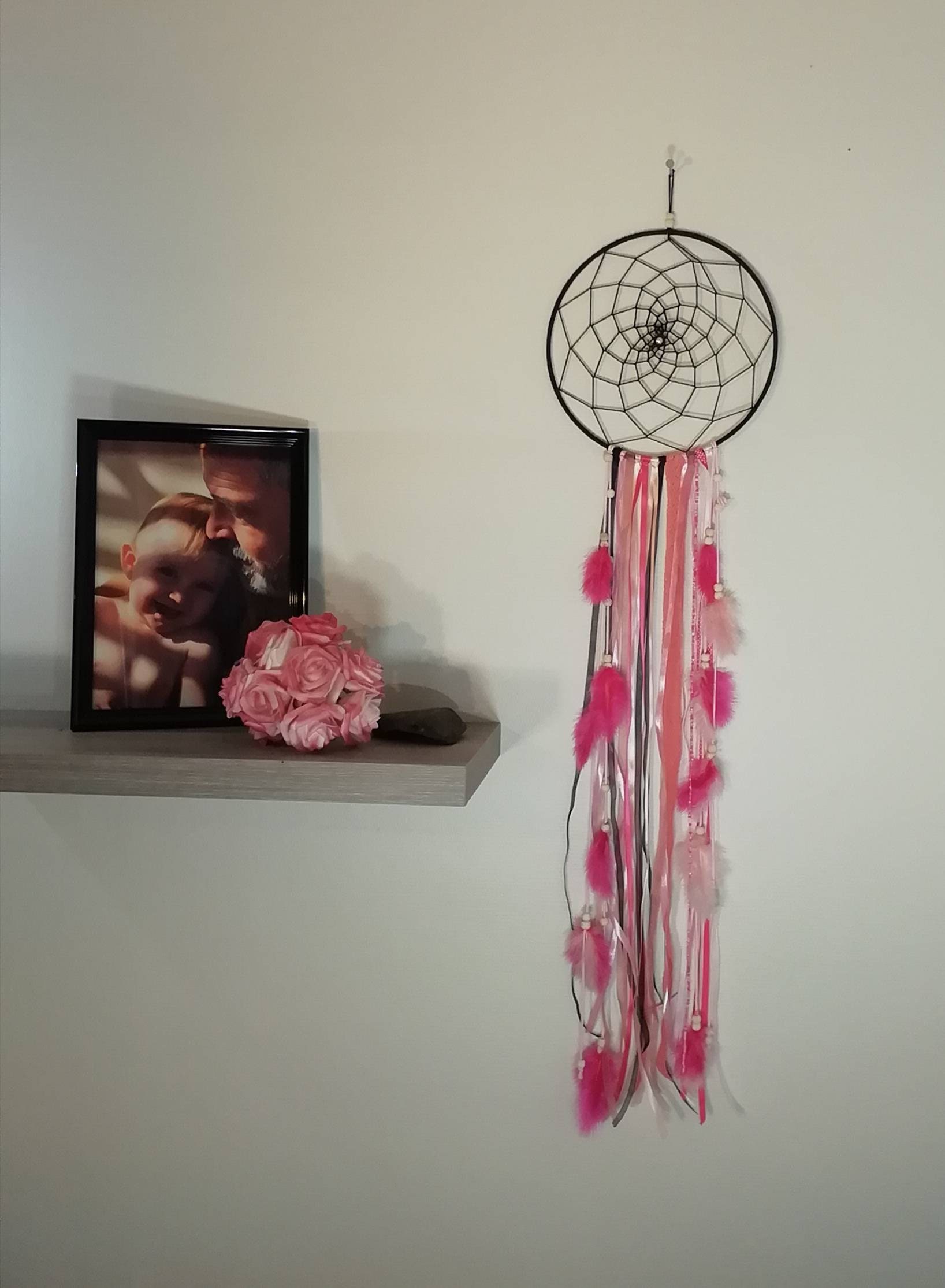 Attrape Rêves Noir et Rose, Vitaminé, Plumes, Perles Rubans