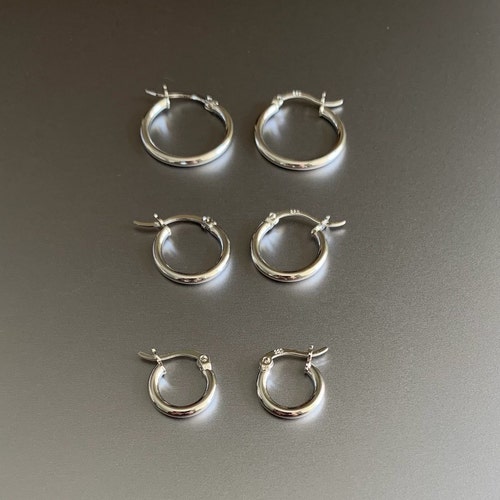 Details more than 83 small silver hoop earrings set super hot ...