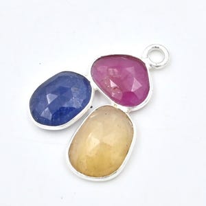 Colgante de zafiro múltiple, colgante de gema natural talla rosa de 17 x 21 mm, joyería de zafiro para regalo, dije de parte posterior plana talla rosa, 1 unidad.