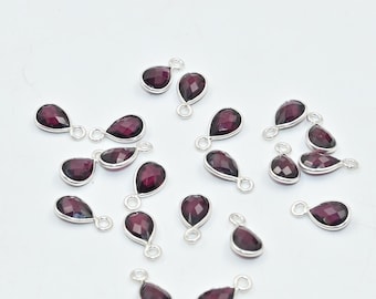 Conjunto de 10 pingentes com engaste em formato de pera de granada, pedra preciosa natural facetada de 5 x 7 mm, pingente de argola única em prata de lei 925.