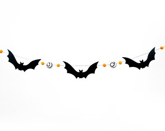 Halloween Bat Garland: Felt Balls & Cardstock Bats