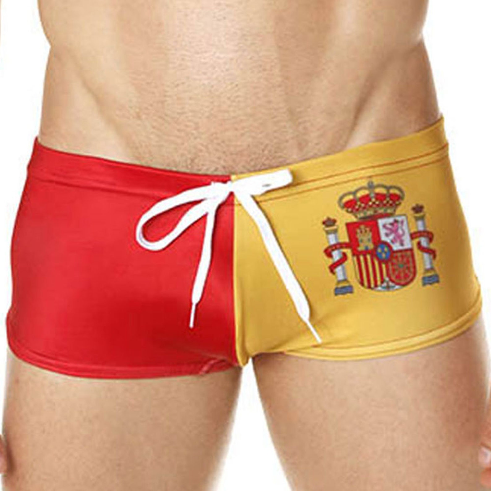 Men's Swimwear Sponge Cup Briefs For Enhanced Support And Comfort