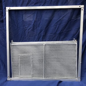Custom elite scale cage