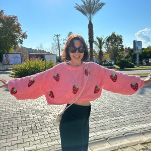 GlowbySelyl Strawberry Velvet Sweater l Handmade Sweaterl Strawberry Chunky Crop Woman Sweater l Oversize Knitted image 6