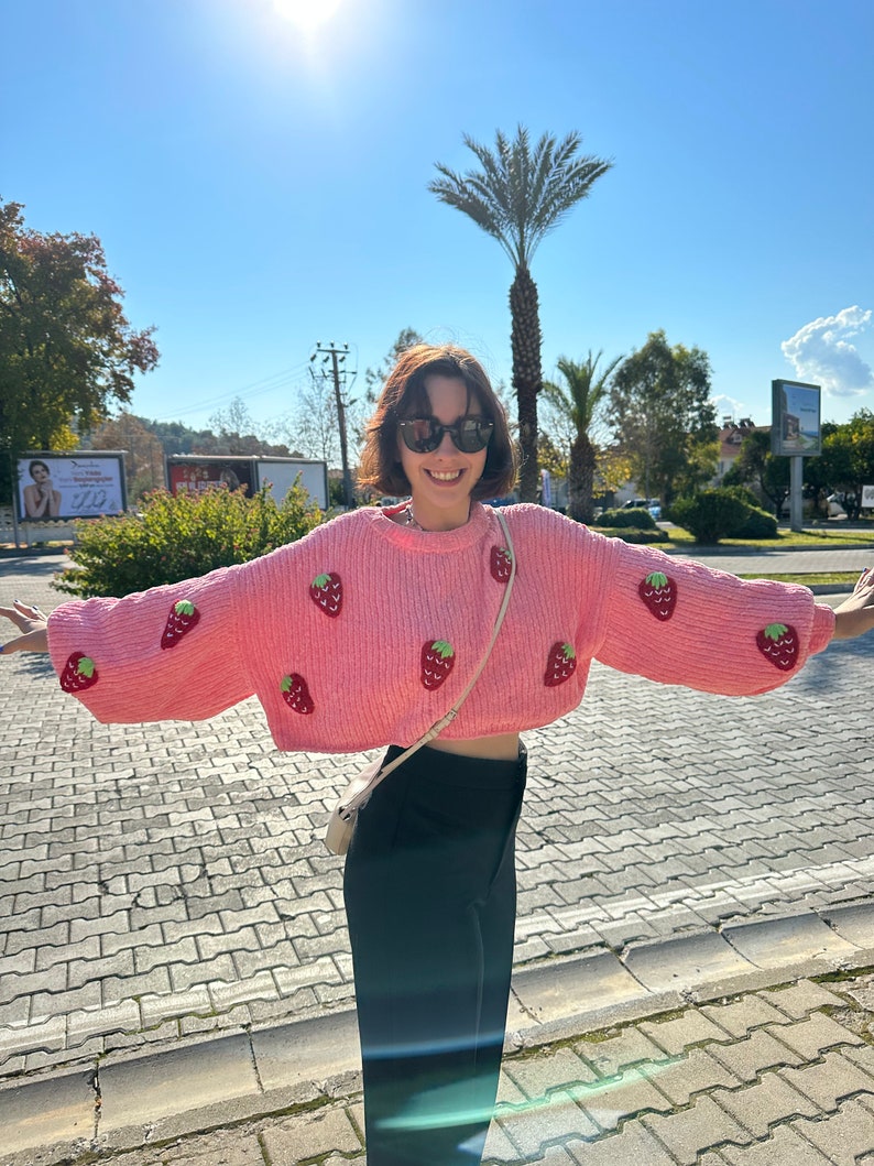 GlowbySelyl Strawberry Velvet Sweater l Handmade Sweaterl Strawberry Chunky Crop Woman Sweater l Oversize Knitted image 6