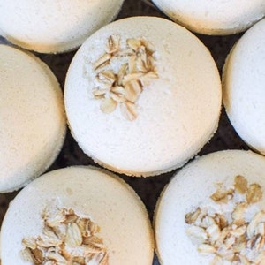 Oat Milk & Honey Bath Bomb, Organic, Relaxing, Luxurious, Handmade, Scented Bath Bomb, Bridal Shower Gift, Oatly