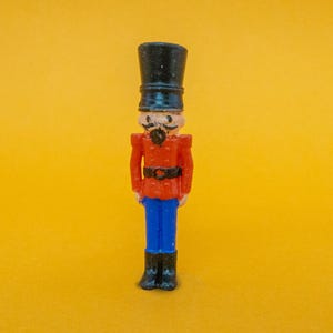 Nutcracker Soldier Miniature, Dollhouse Decor, Diorama Accessory, Collectible Display, Nutcrackers, Miniature Ornaments, Dollshouse