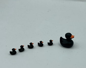 Black Rubber Duck Family Miniature, Tiny Animal Figurine, Dollhouse Decor, Diorama Accessory, Ducks, Mother Duck, Baby Ducks, Dolls House