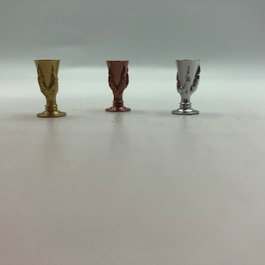Claw hand cups in 1:12 scale