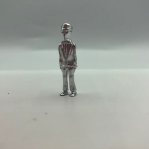 Miniature Silver Alien Figurine: Sci-Fi Space Ornament