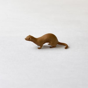 Ferret Miniature, Tiny Animal Figurine, Dollhouse Decor, Diorama Accessory, Hunter, Wild Animal, Wood Land, Dollhouse Pet