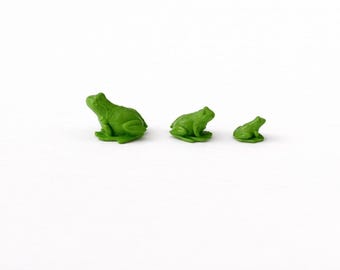 Green Frog Miniature, Tiny Animal Figurine, Dollhouse Decor, Diorama Accessory, Detailed, Pond Decoration, Fairy Garden Decor