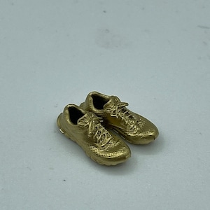 Little Tiny Trainers Ornament Mini Shoe Figurine Collectible Gift Small Sneakers Display Cute Trainer Ornament Fashion Lover Gift
