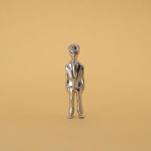 Tiny alien men in suits figurine, alien ornament, sci-fi gift, miniature alien collectible, space-themed accessory, alien figurine, UFO gift