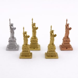 Statue Liberty Miniature, Dollhouse Decor, Diorama Accessory, Collectible Display, USA, Landmark, New York, Hand Painted Resin