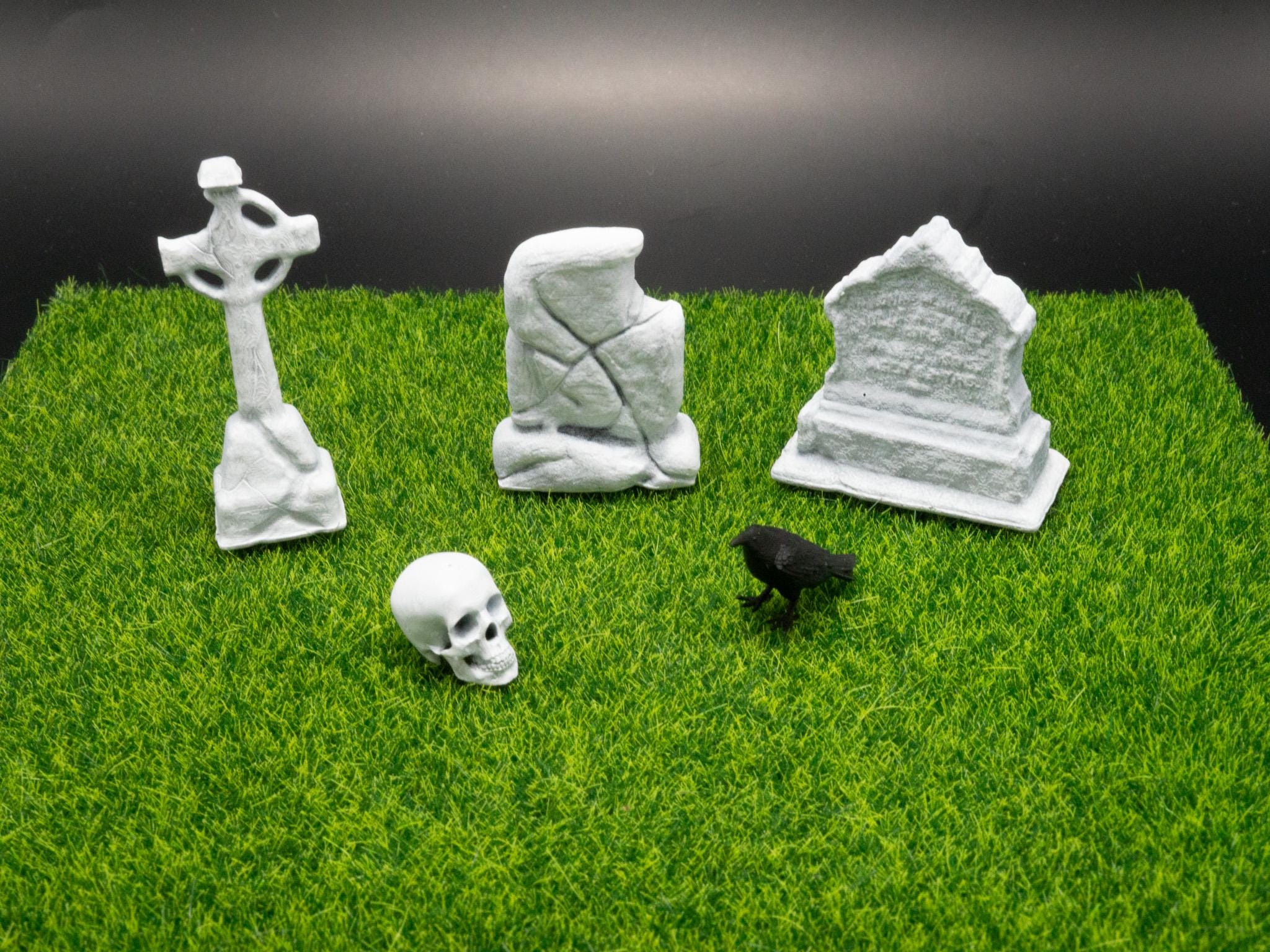 Mini Graveyard Diorama Kit – Dollhouse Cemetery Set With Tombstones ...