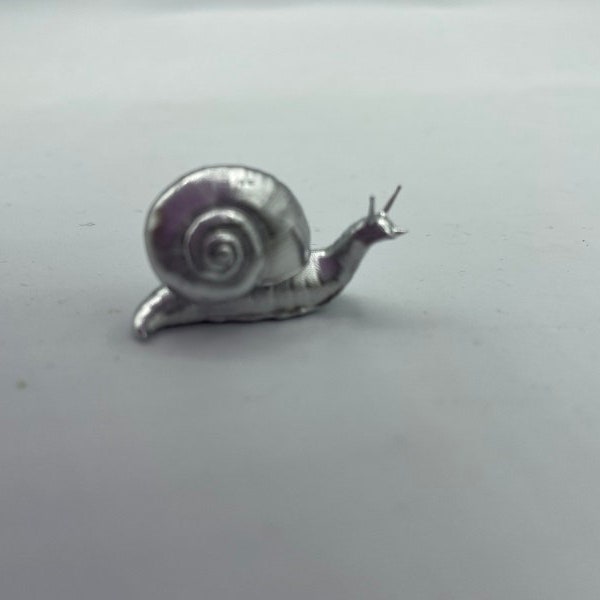 Detailgetreue Miniatur der Schnecke