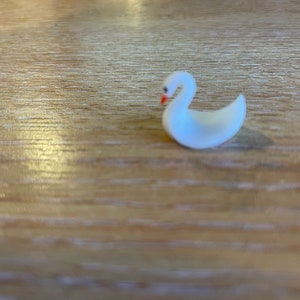 Tiny Resin Swan Figurine: Hand Painted Dollhouse Decor