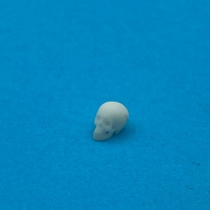 Mini Skull Ornament – Teeny Tiny Skull Decor, Dollhouse Accessory, Spooky Collectible, Gothic Miniature