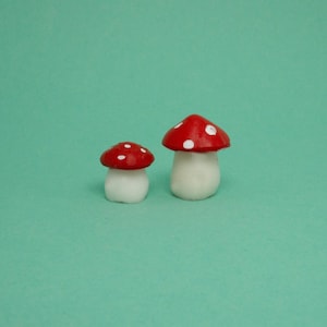 Little miniature toadstools, tiny mushroom decor, dollhouse garden accessories, fairy garden toadstools, small craft mushrooms.