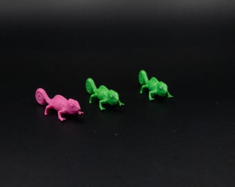Teeny Chameleon Miniature, Tiny Animal Figurine, Dollhouse Decor, Diorama Accessory, Wildlife, Reptile Ornament, Hand Painted Resin