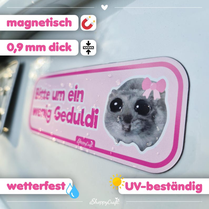 Imán para coche con forma de hámster triste "Por favor, ten paciencia" - Letrero para conductores noveles, divertido | Regalo para mejor amigo, idea para regalar al carnet de conducir, rosa imagen 2