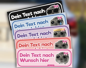 Personalisierter Sad Hamster Auto Aufkleber - Wunschtext | Fahranfänger Sticker lustig, beste Freundin Geschenk, Führerschein Geschenkidee