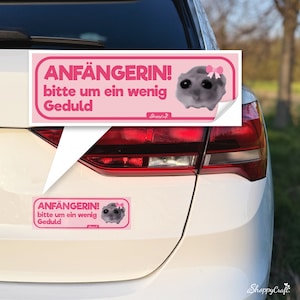 Sad Hamster Auto Aufkleber | Fahranfänger Sticker lustig, Beste Freundin Geschenk, Führerschein Geschenkidee, wasserfest, UV-beständig, pink