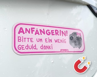 Sad Hamster Auto Magnet - Fahranfänger Schild, lustig | Beste Freundin Geschenk, Führerschein Geschenkidee, wasserfest, UV-beständig, pink
