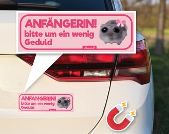 Sad Hamster Auto Magnet - Fahranfänger Schild, lustig | Beste Freundin Geschenk, Führerschein Geschenkidee, wasserfest, UV-beständig, pink