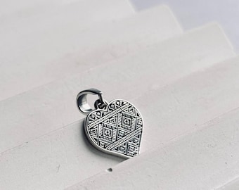 Ukraine pendant heart, embroidery pendant, made in Ukraine, Ukrainian Neckless support Ukraine etno ukranian necklace vyshivanka tryzub