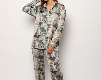 Venus loungewear set / satin pajama set for women with shirt and pants / sleepwear with venus pattern / cozy organic nightgown