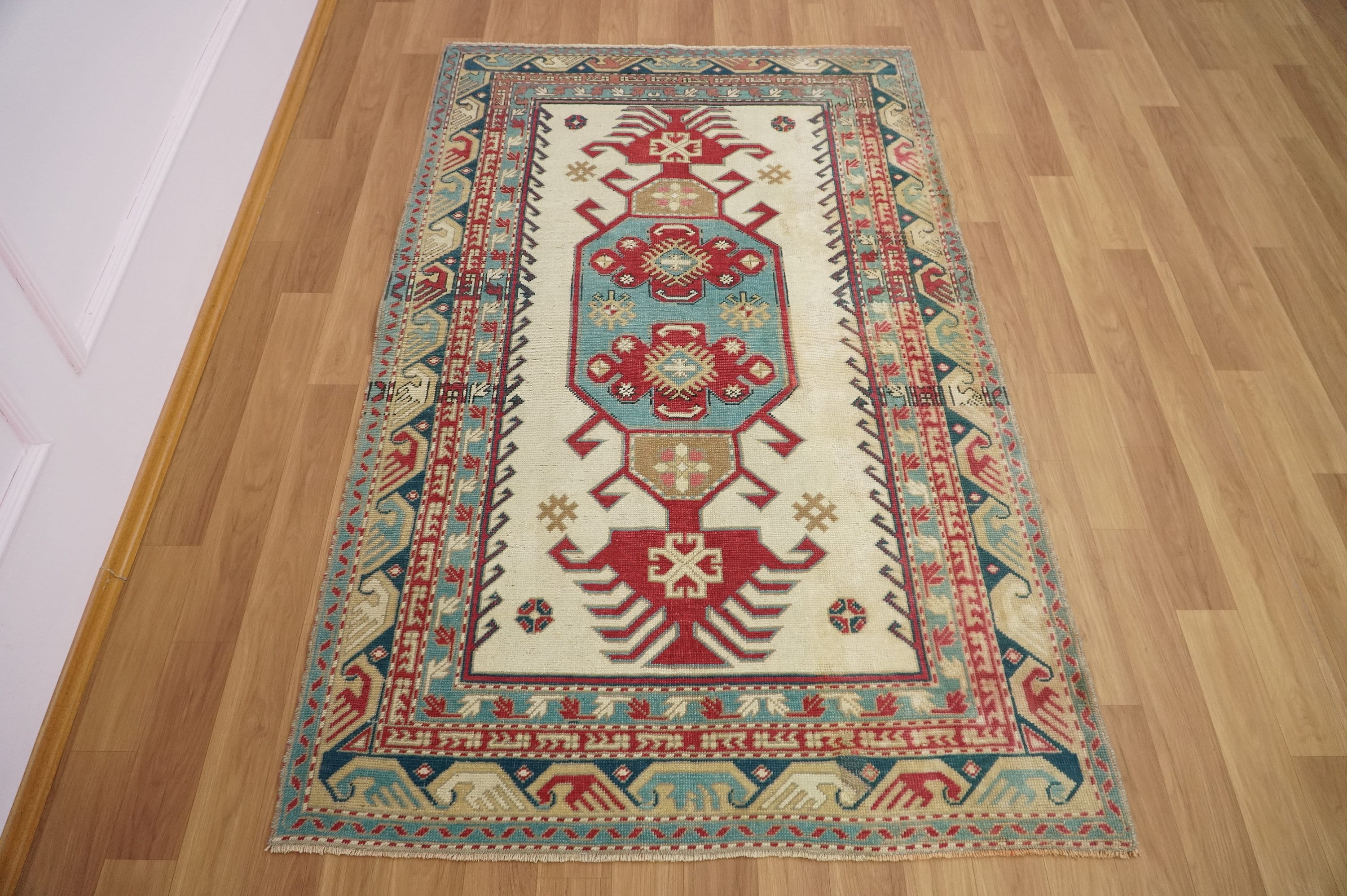 Tapis turc bleu, Tapis