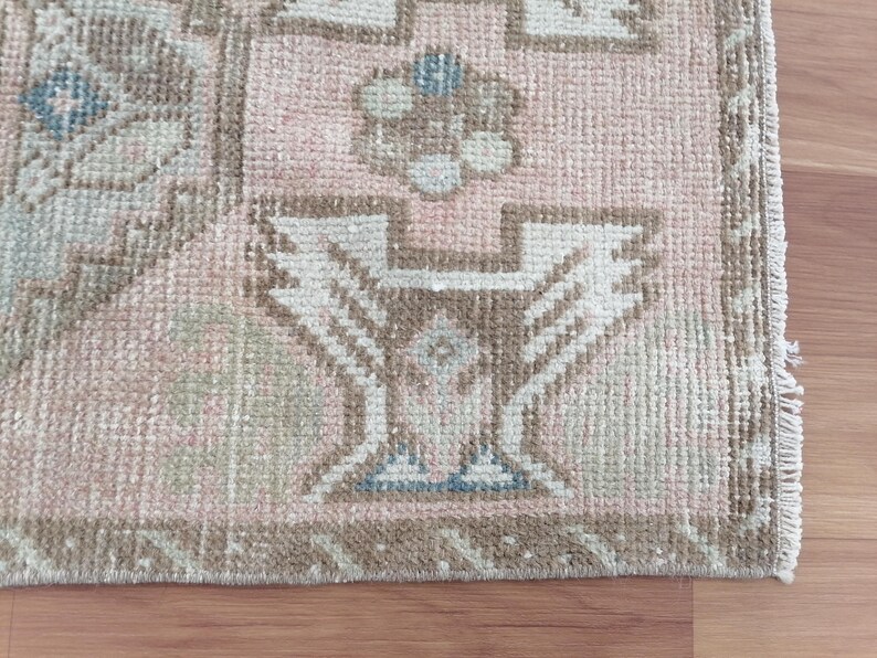Turkish vintage rug, small oushak rug, sun faded rug, rustic rug, nomadic rug, layering rug, rugs for kitchen, 1.5x3.1 ft, GR 3783