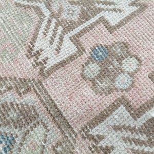 Turkish vintage rug, small oushak rug, sun faded rug, rustic rug, nomadic rug, layering rug, rugs for kitchen, 1.5x3.1 ft, GR 3783