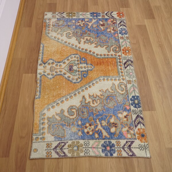 Small Turkish Rug, Area Rug, Bathroom Rug, Vintage Rug Fragment, Bohemian Rug, 2.4 x 4.4 feet, Frontdoor Rug, Decorative Rug, GR 1381
