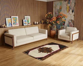 Brown Accent Vintage Rug For Entryway | Boho Carpet 1.4 x 2.8 feet | GR 1003