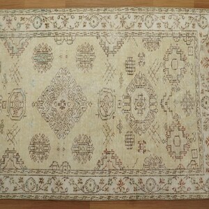 Geometric Design Rug, Vintage Rug, Oushak Rug, Hand Knotted Rug, Faded Rug, Turkish Rug, Pasoral Show Room Carpet, 5.3 x 8.8 feet, GR 2476 image 3