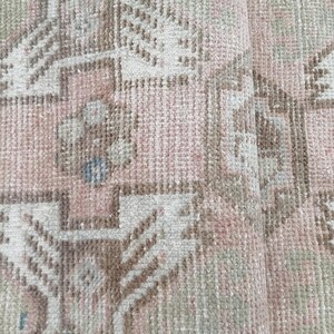 Turkish vintage rug, small oushak rug, sun faded rug, rustic rug, nomadic rug, layering rug, rugs for kitchen, 1.5x3.1 ft, GR 3783