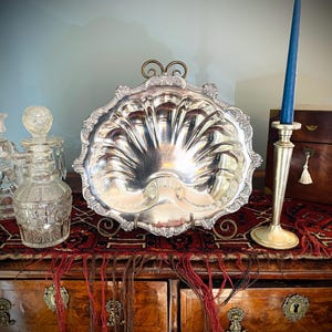 Silverplate Shell Design Serving Dish, 3 footed Shell Display dish, Old English Pattern 5926 by Poole Silver Company