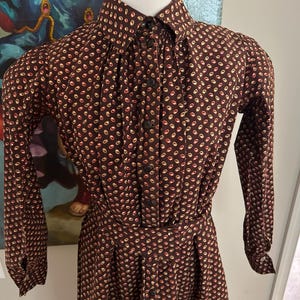 Antique Brown, Red, Ecru Calico Dress/Wrapper. c.1870-80. Victorian Dress, Excellent Condition. Wearable Size.