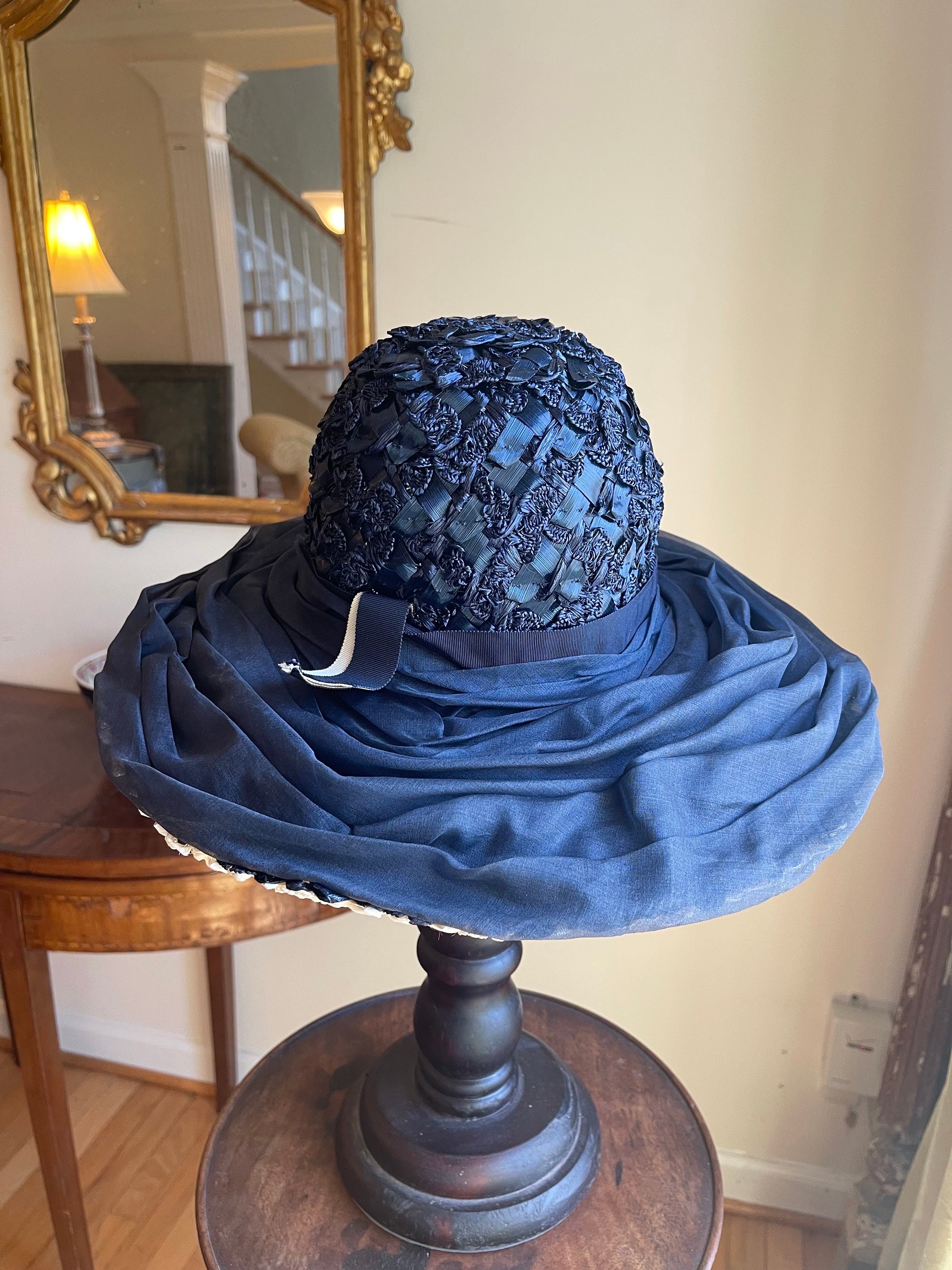 1950s Vintage Schiaparelli Paris Navy Blue Raffia Hat Ribbon  display picture 2