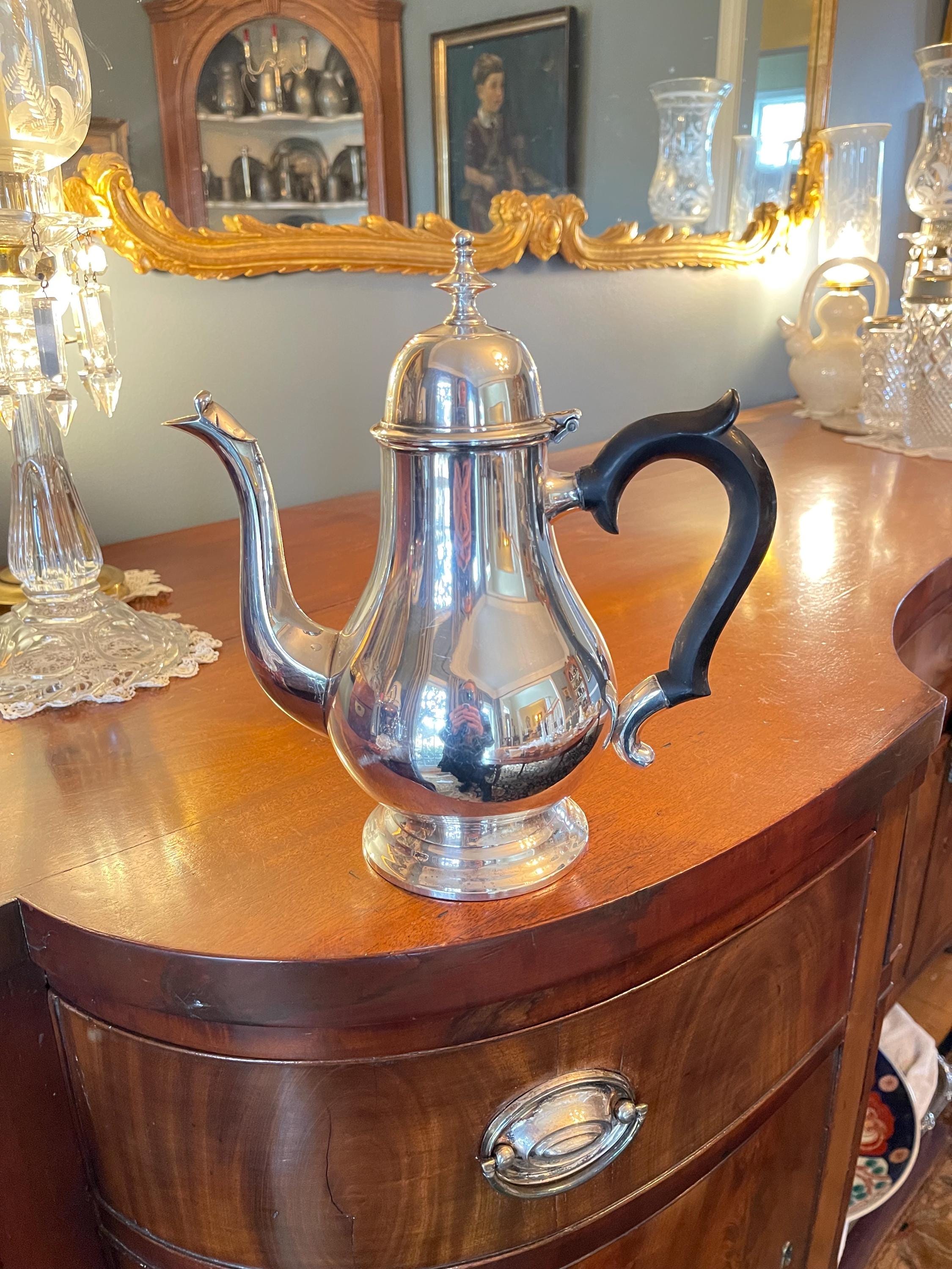 Antique 1900's Silver Plate Coffee/tea Pot, Williamsburg Style