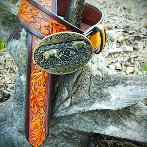 Oak belt, hunter belt, forest belt, oak leaf leather belt, custom belt, Deer belt, western belt