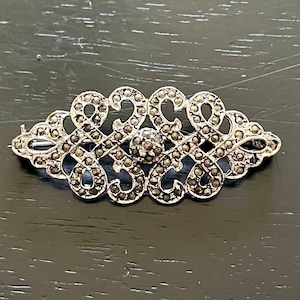 Vintage Silver Brooch, Grey Rhinestone and Silver Metal Brooch, Vintage Geometric Pattern Brooch, Vintage Rhinestone Brooch, Vintage Jewelry
