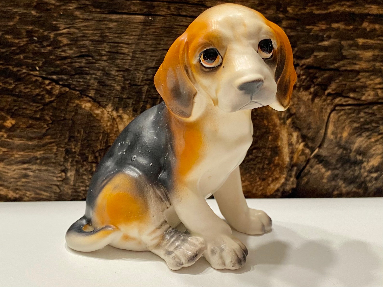 beagle dog figurine
